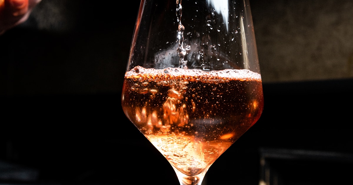 Signs of Alcoholism: 11 Patterns to Look For in 2026